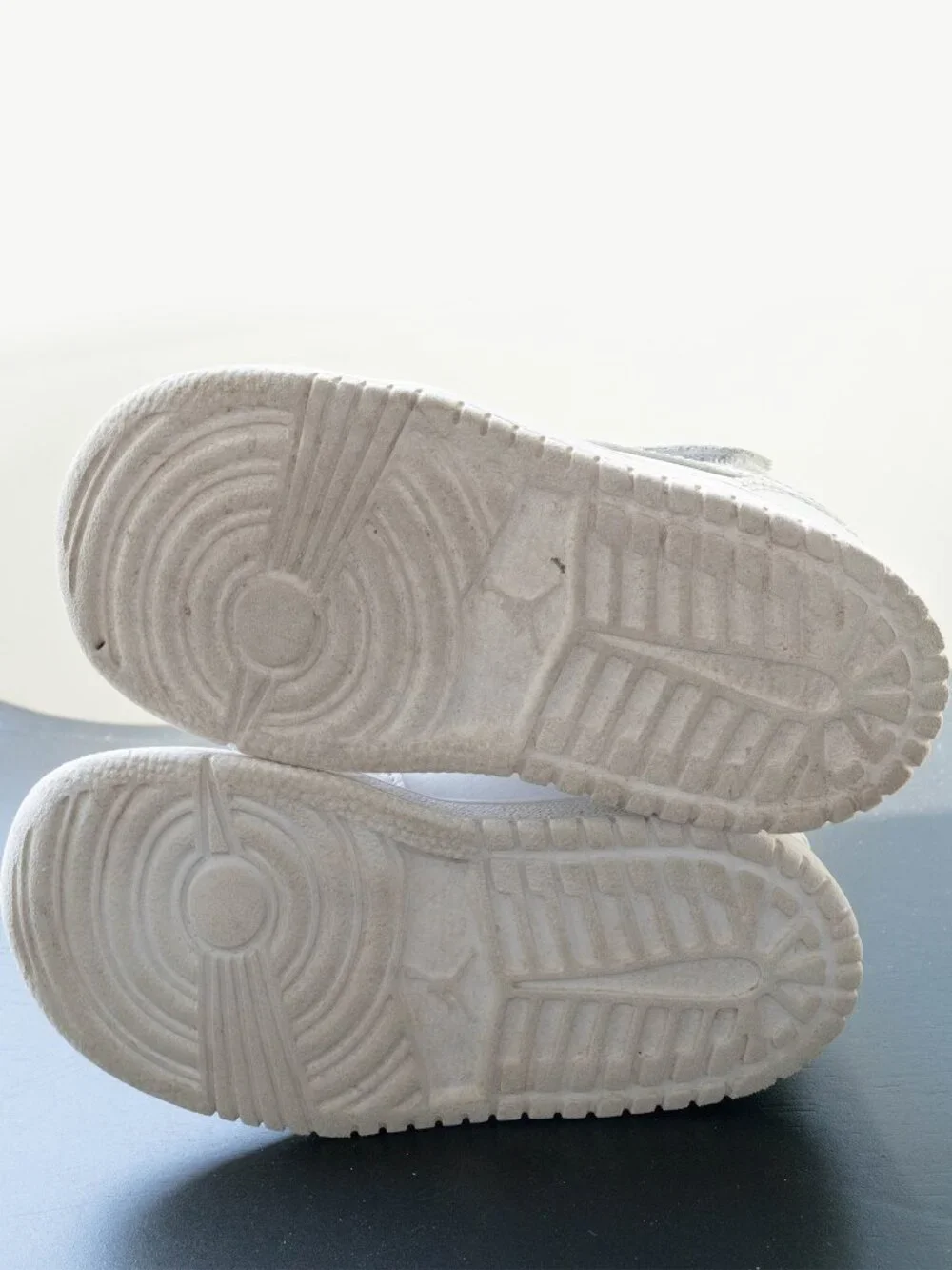 Nike pair kid